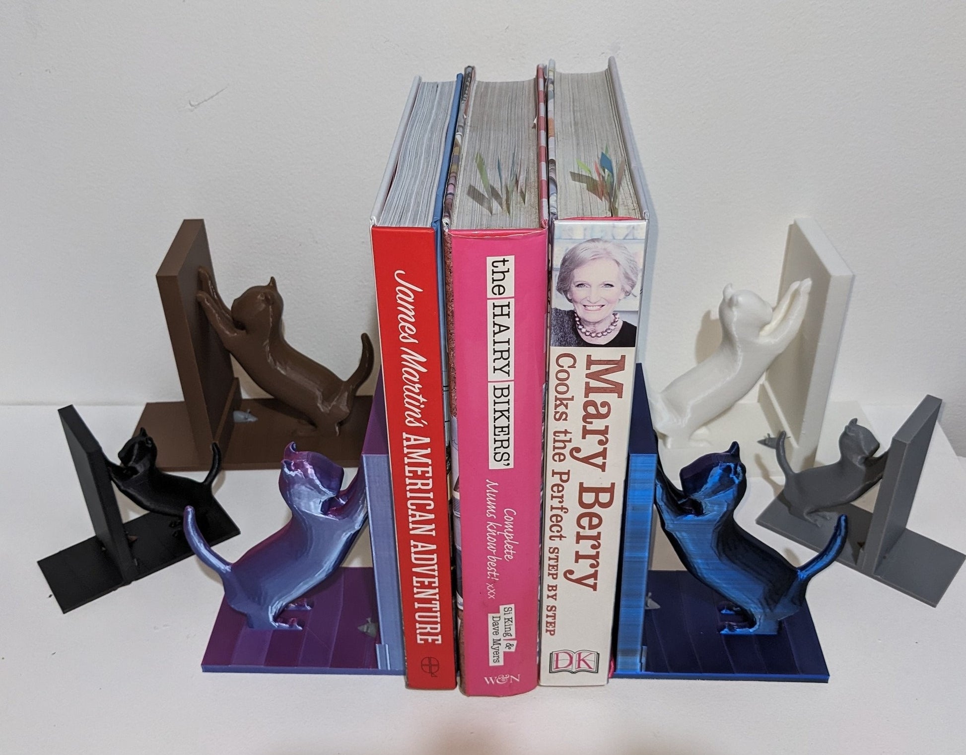 Cat and mouse Bookends. 2 Sizes single or Pairs / Blu Ray stand, CD holder, DVD, LP, Xbox, switch, Playstation video game rack