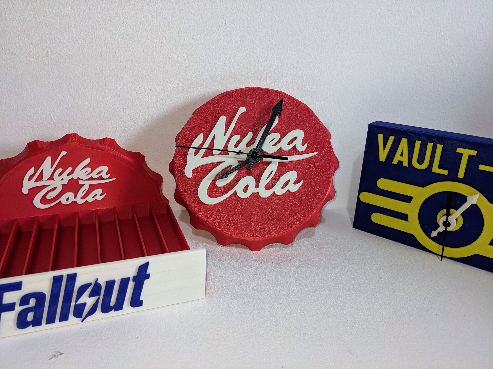 Vault tec novelty Fallout clock quiet mechanism for Playstation Xbox or TV series nuka cola fans. Wall or desk 6" x 4 " hand made in the UK.