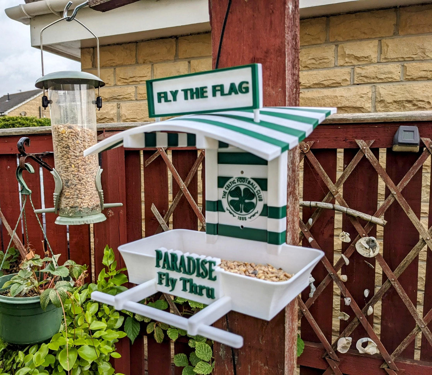 Celtic home shirt 2025 themed Bird Feeder / 3 d printed Garden Accessory. Seed table fat ball holder