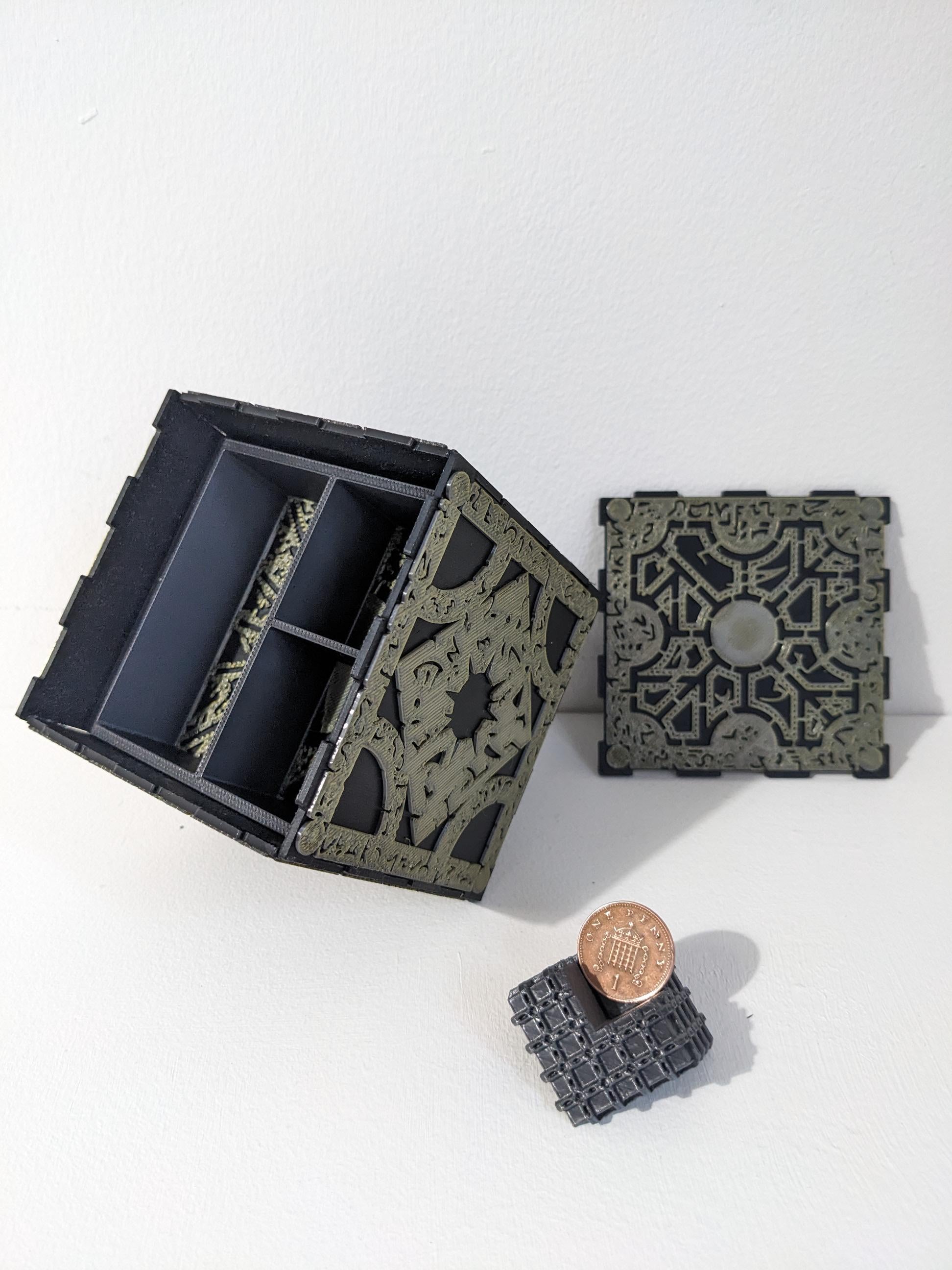 Hellraiser storage cube, non functioning Lament configuration puzzle for jewelry, money, trinket, key, sd card box. WITH STAND