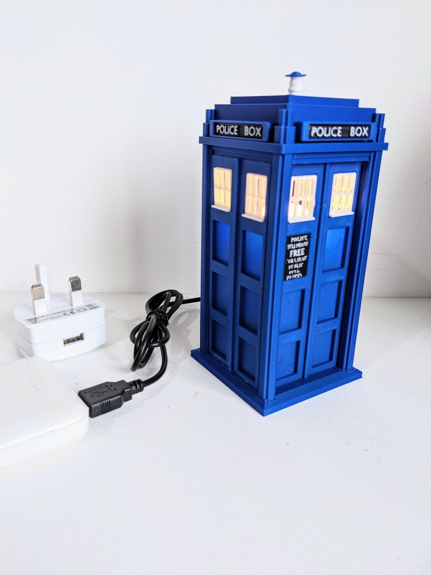 Tardis Night light Dr Who themed 1 watt white USB powered led bulb. Police Telephone public phone box hand made in Matt Navy or Medium Blue