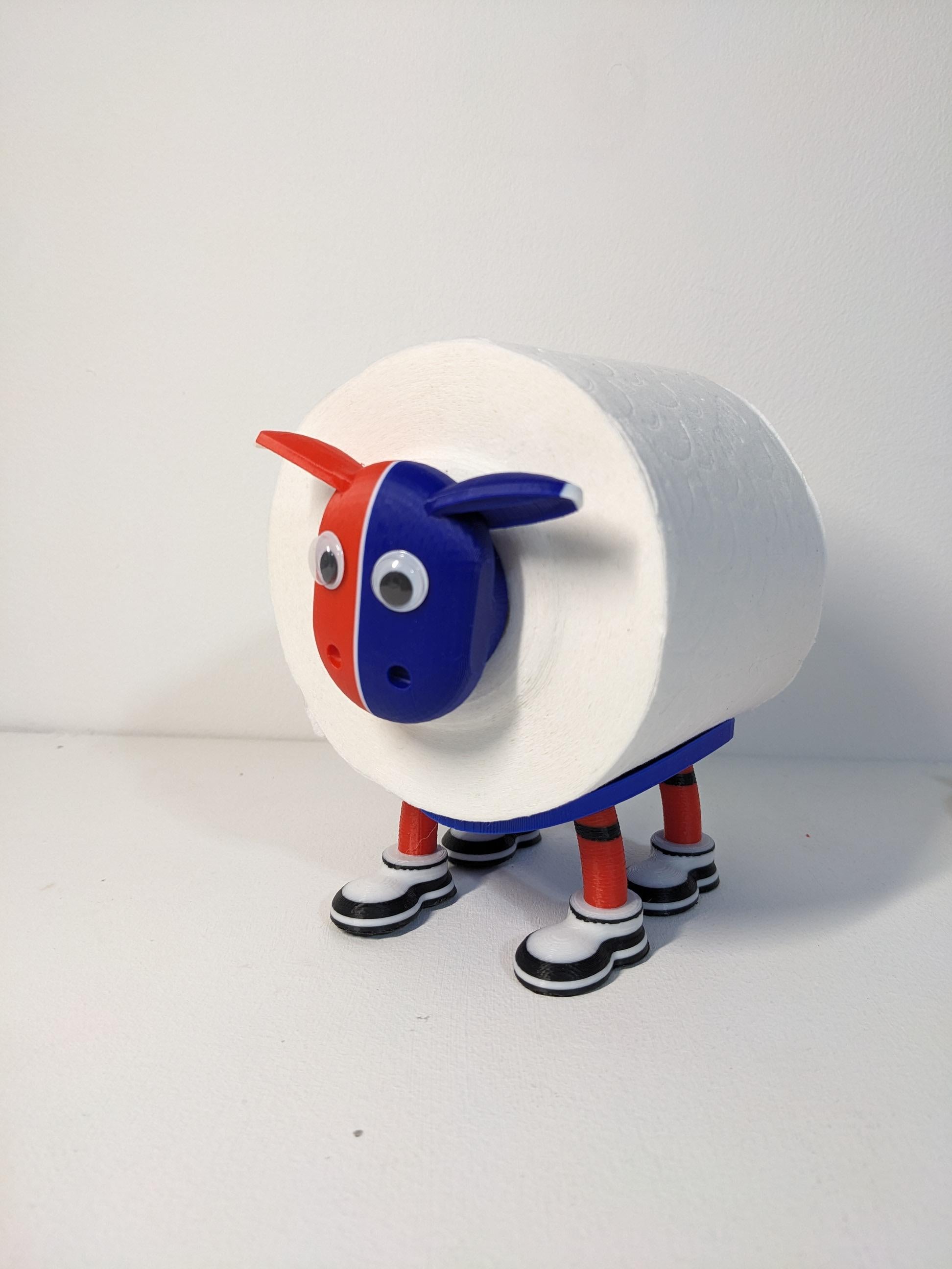 Footy Sheep spare toilet roll holder. Crystal Palace 2023 / 2024 season football fans souvenir themed bathroom accessory.