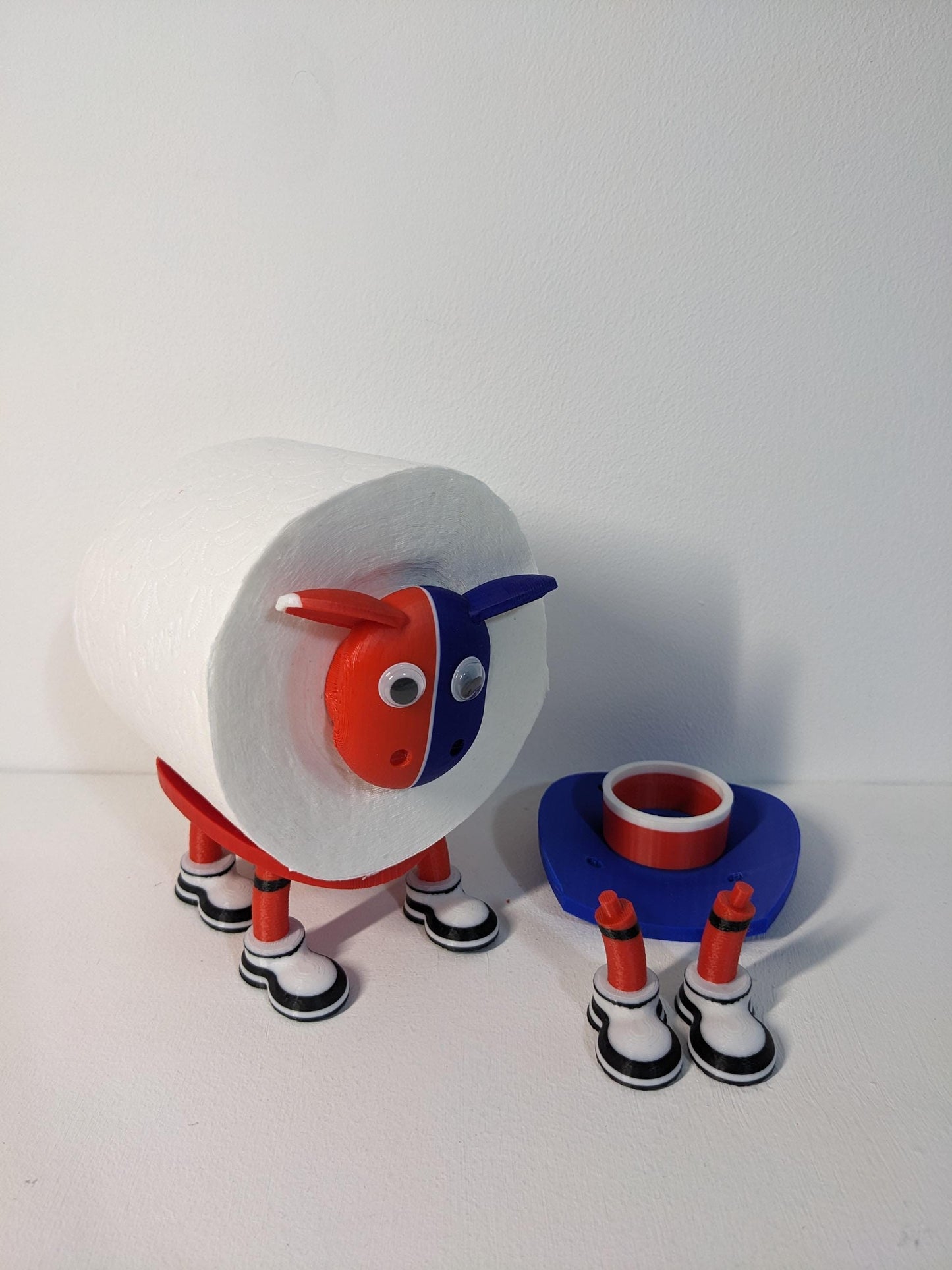 Footy Sheep spare toilet roll holder. Crystal Palace 2023 / 2024 season football fans souvenir themed bathroom accessory.