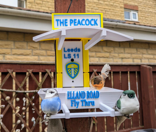 The Peacock, Leeds United home shirt 2025 themed Bird Feeder / 3d printed Garden Accessory. Elland road LS 11 Seed table fat ball holder