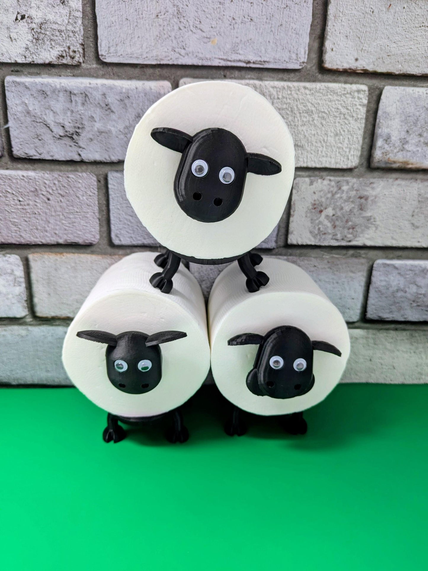 Northampton Saints Rugby Union SuperSheep Toilet Roll Holder | Funny Black Green Gold Sheep Bathroom Decor for Jimmies Fan