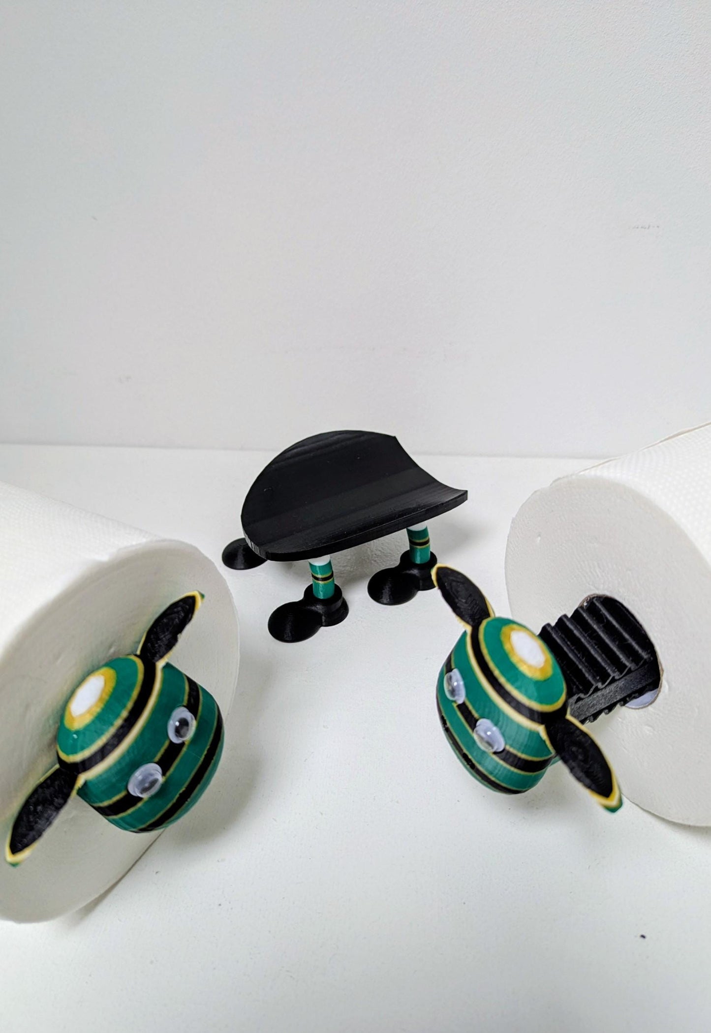 Northampton Saints Rugby Union SuperSheep Toilet Roll Holder | Funny Black Green Gold Sheep Bathroom Decor for Jimmies Fan