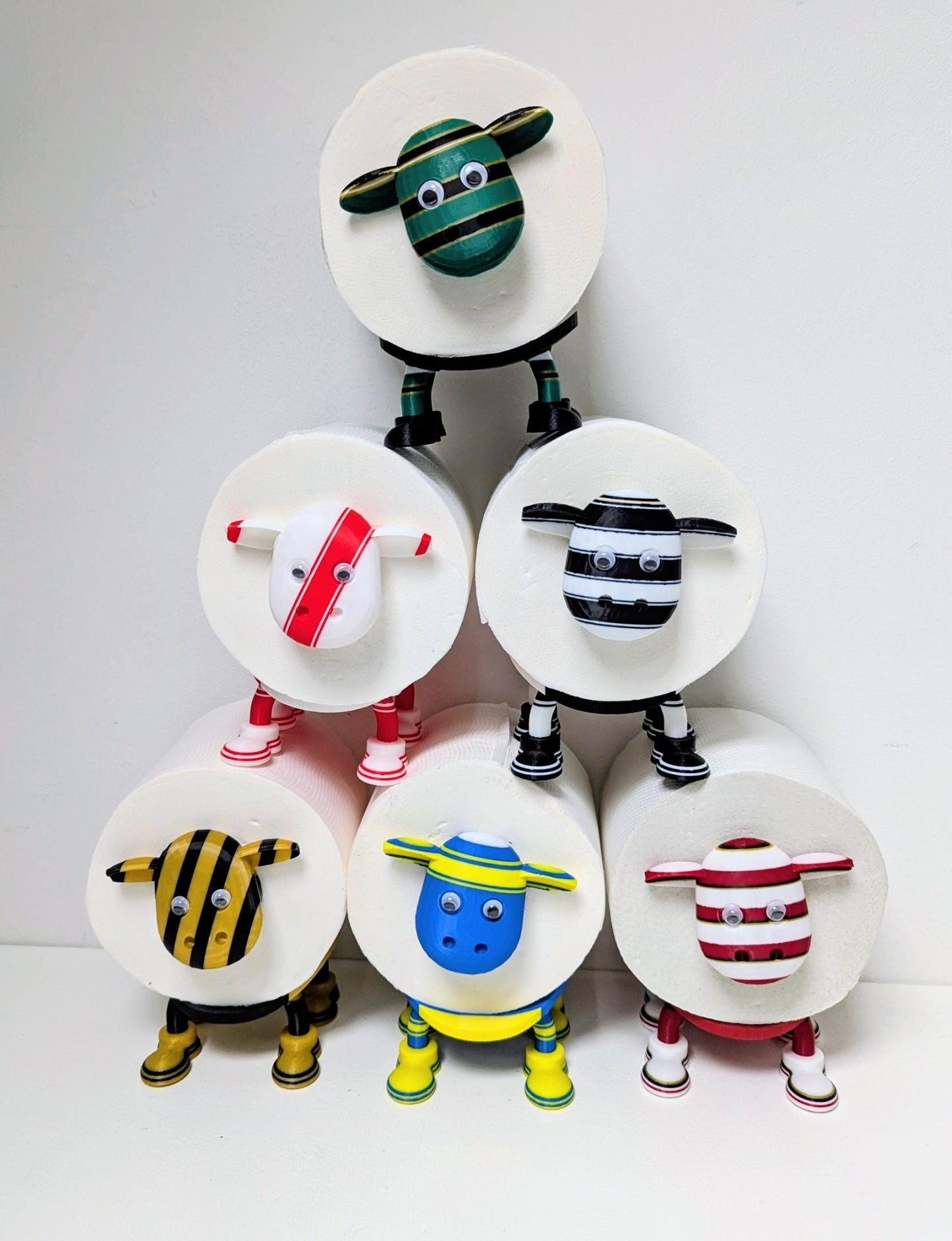 Northampton Saints Rugby Union SuperSheep Toilet Roll Holder | Funny Black Green Gold Sheep Bathroom Decor for Jimmies Fan