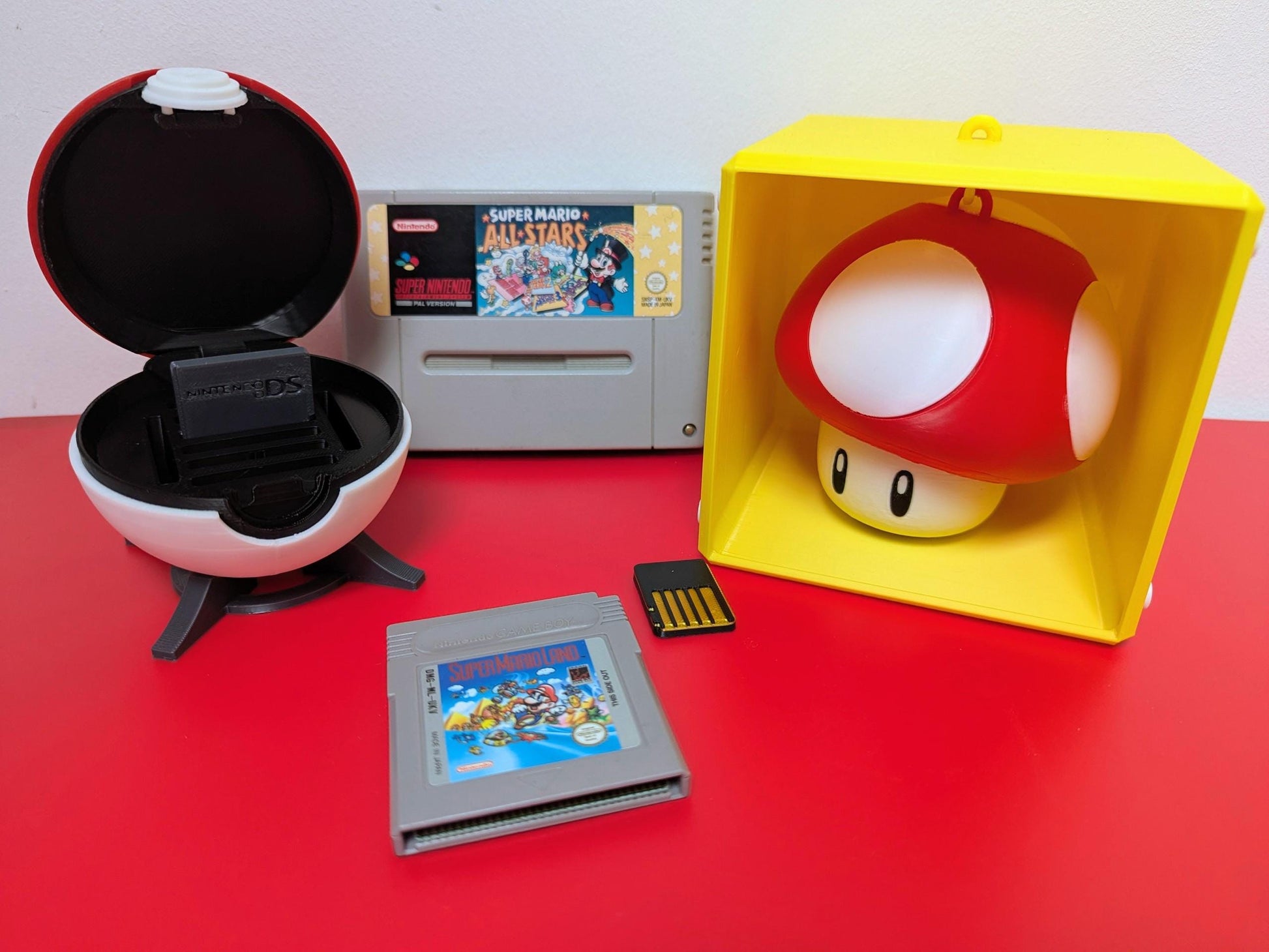 Super Mushroom Question Cube Night Light – Nintendo-Inspired Flickering LED, Skadis Hook, Tree decor or Topper & Ceiling Hanging Gift