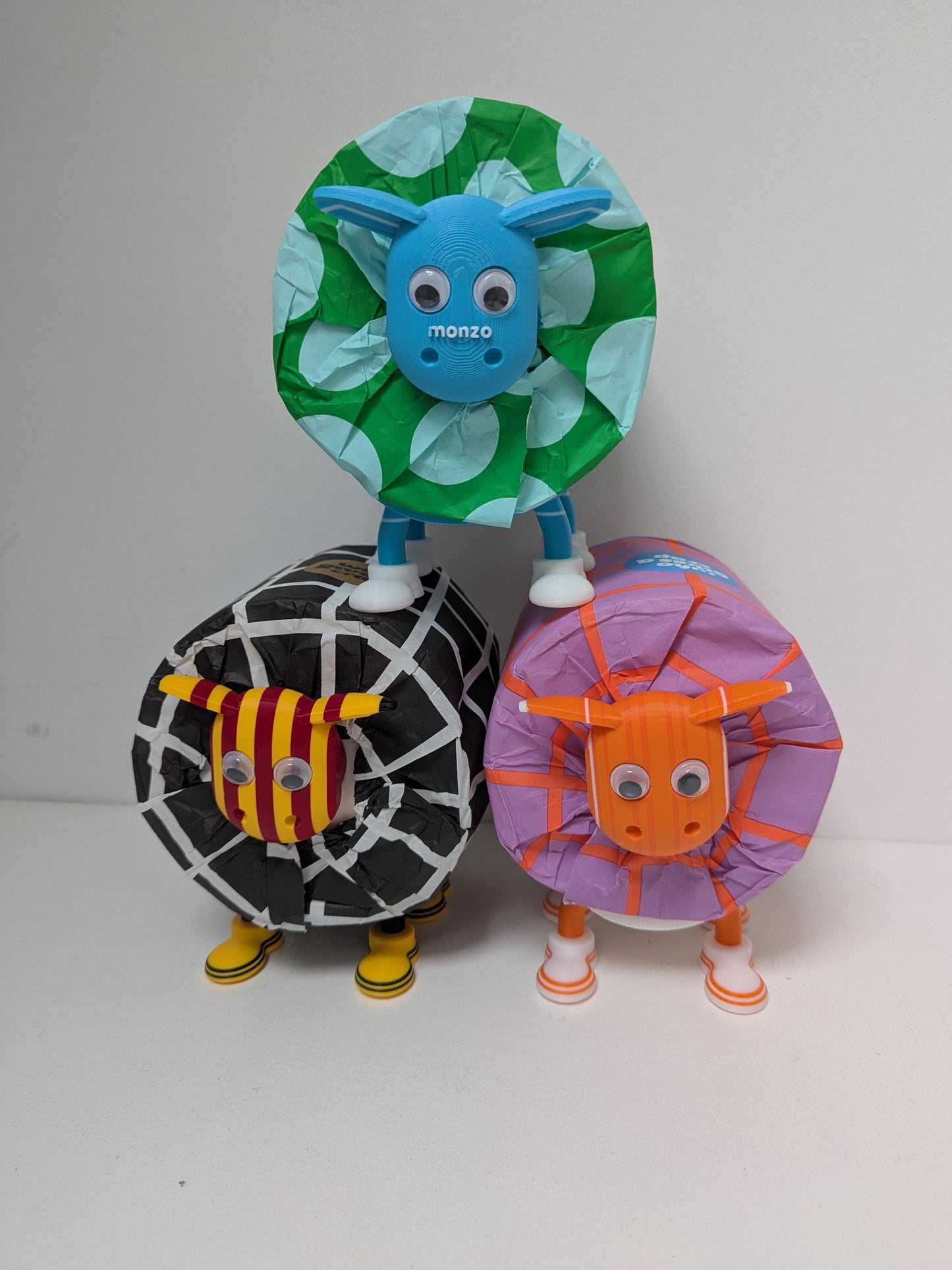 Blackpool toilet roll holder - Funny football gift for him or her, quirky bathroom decor novelty seasiders soccer fan present