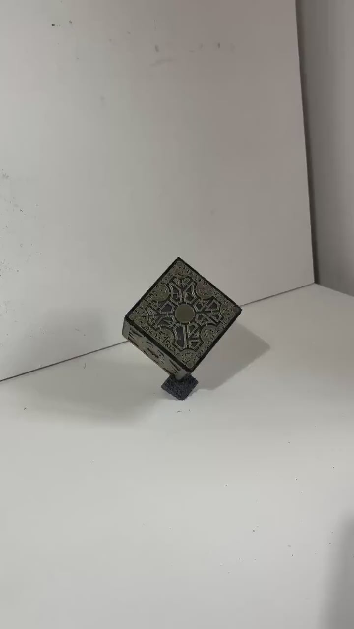 Hellraiser storage cube, non functioning Lament configuration puzzle for jewelry, money, trinket, key, sd card box. WITH STAND