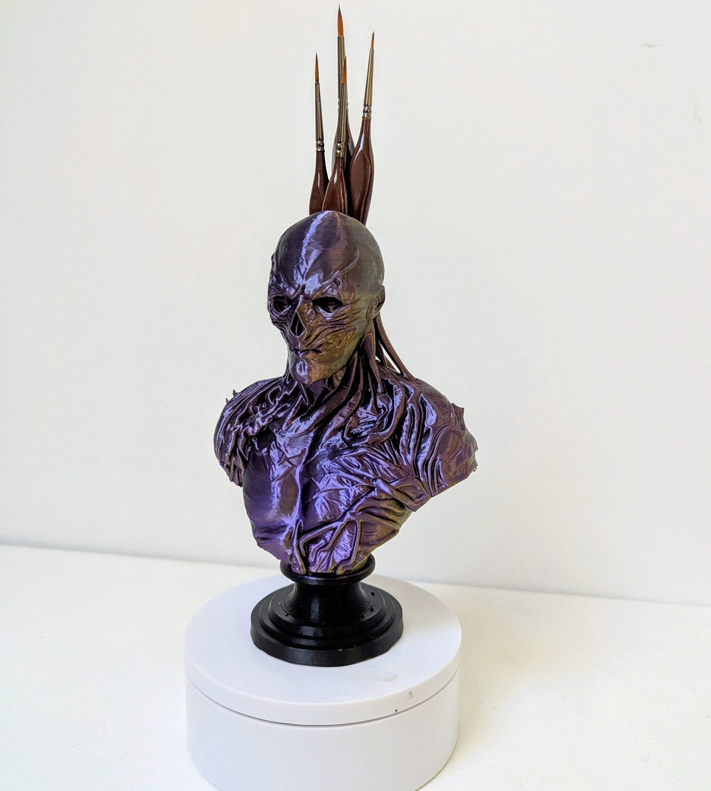 Vecna Bust Pen Pot / Brush Holder – Horror stranger things Desk Ornament 175 mm tall bust.