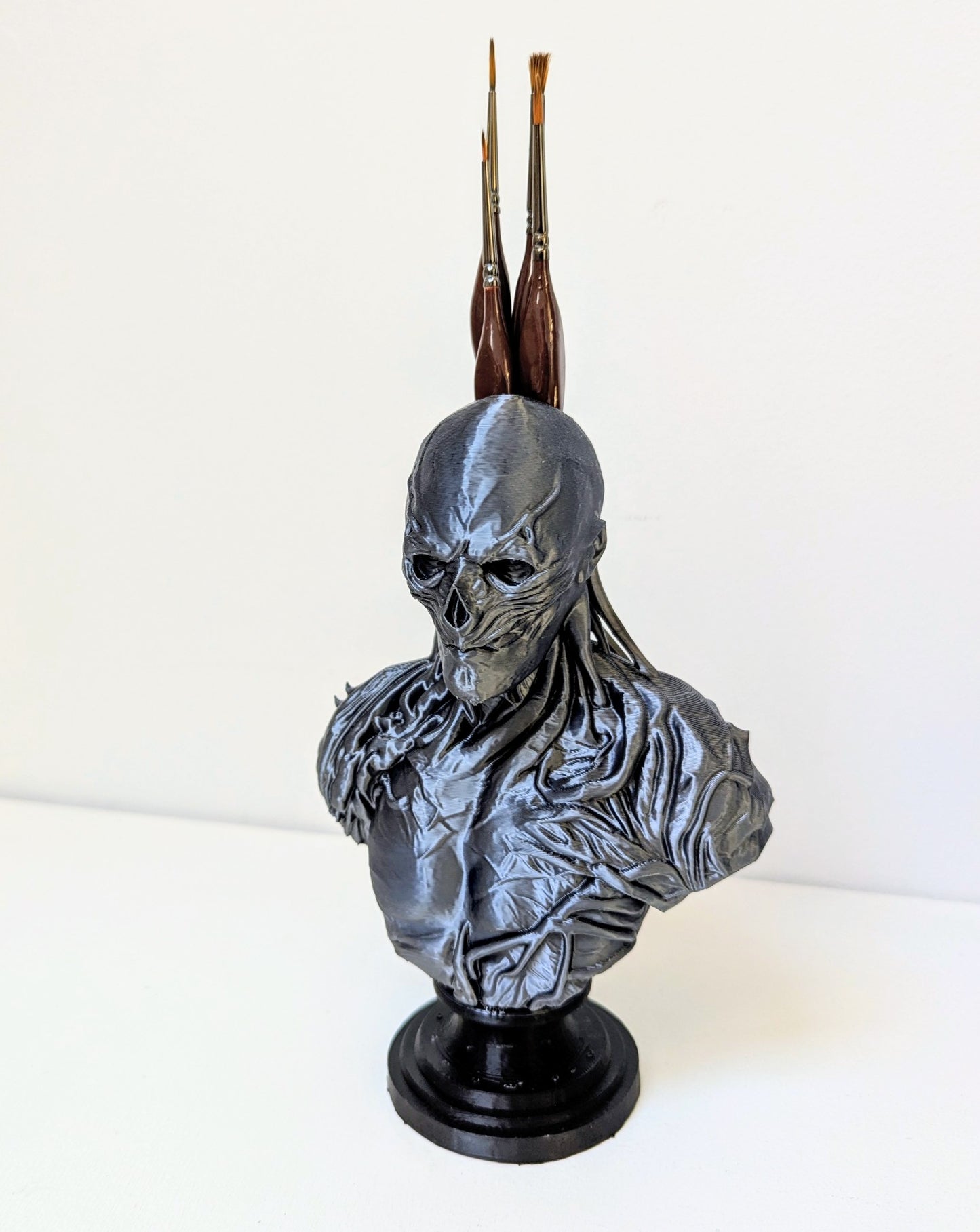 Vecna Bust Pen Pot / Brush Holder – Horror stranger things Desk Ornament 175 mm tall bust.