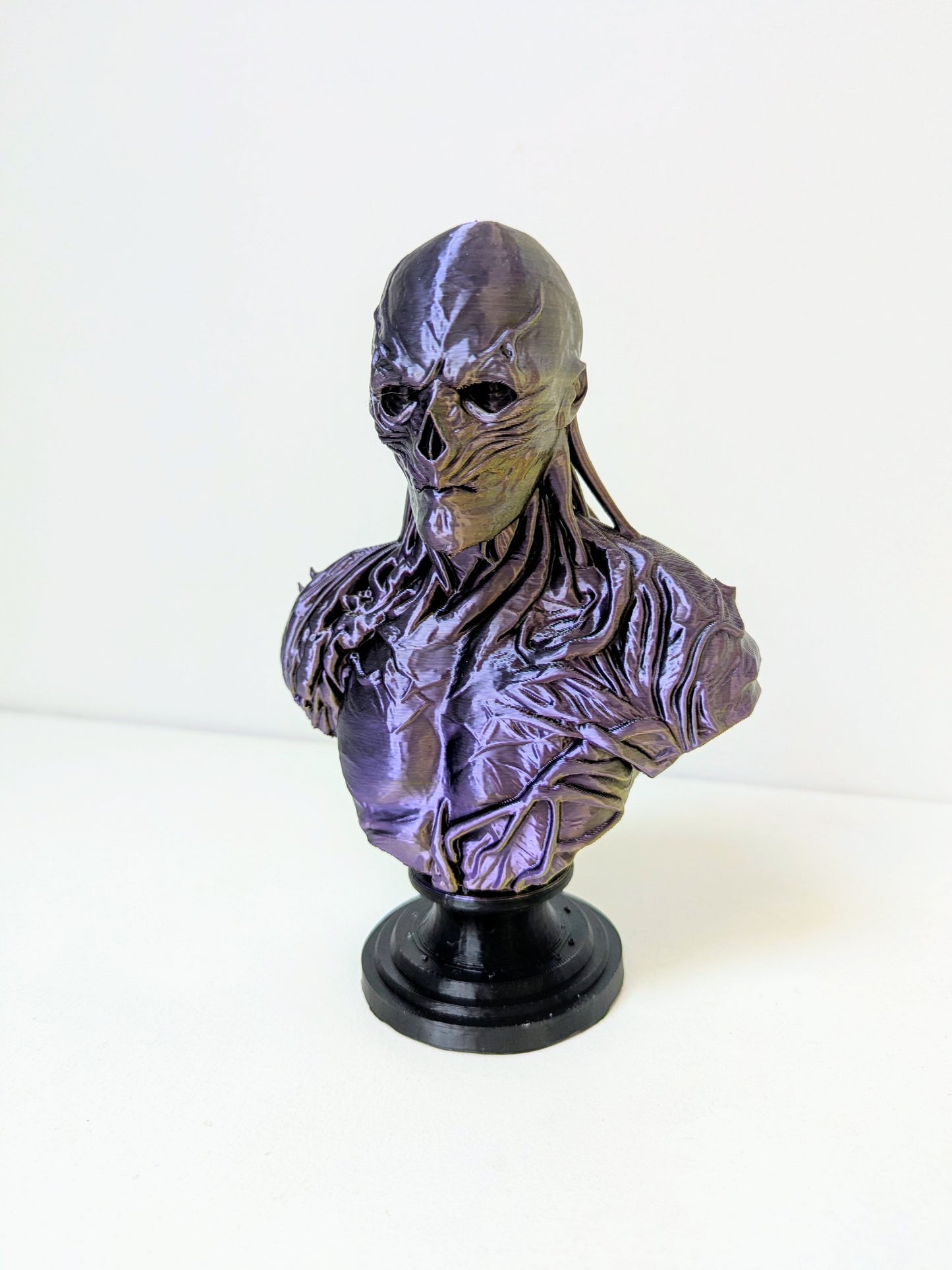 Vecna Bust Pen Pot / Brush Holder – Horror stranger things Desk Ornament 175 mm tall bust.