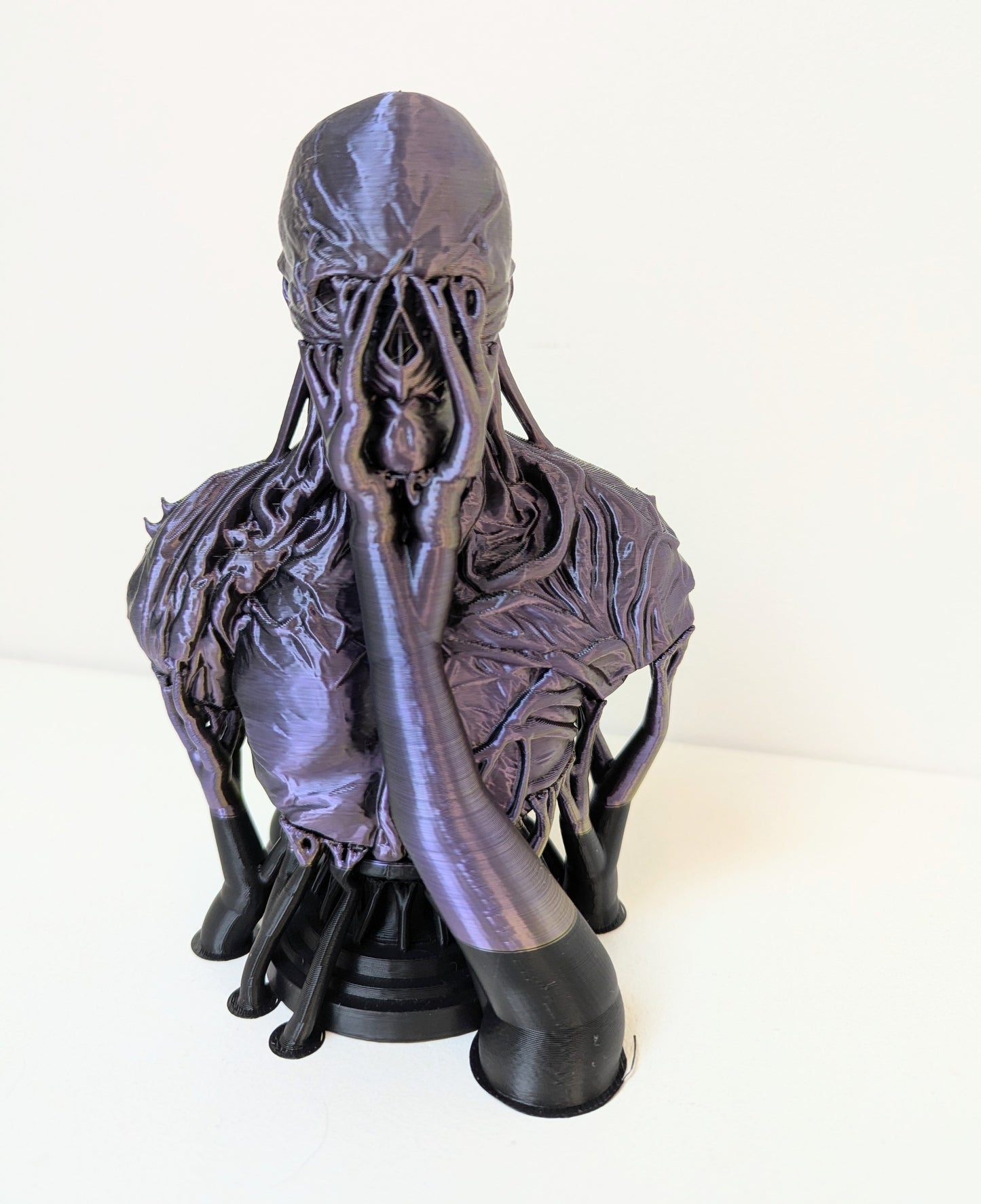 Vecna Bust Pen Pot / Brush Holder – Horror stranger things Desk Ornament 175 mm tall bust.