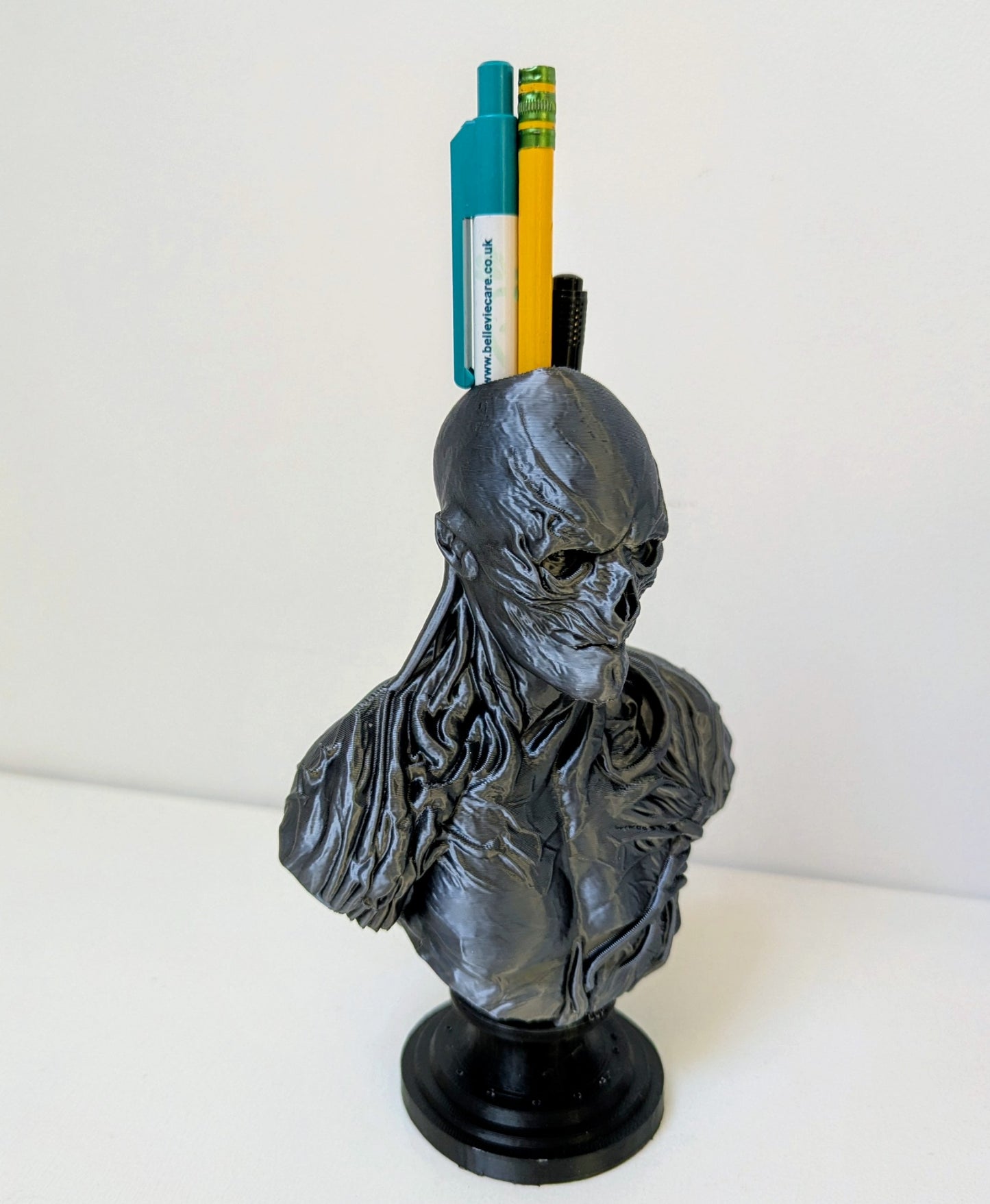 Vecna Bust Pen Pot / Brush Holder – Horror stranger things Desk Ornament 175 mm tall bust.